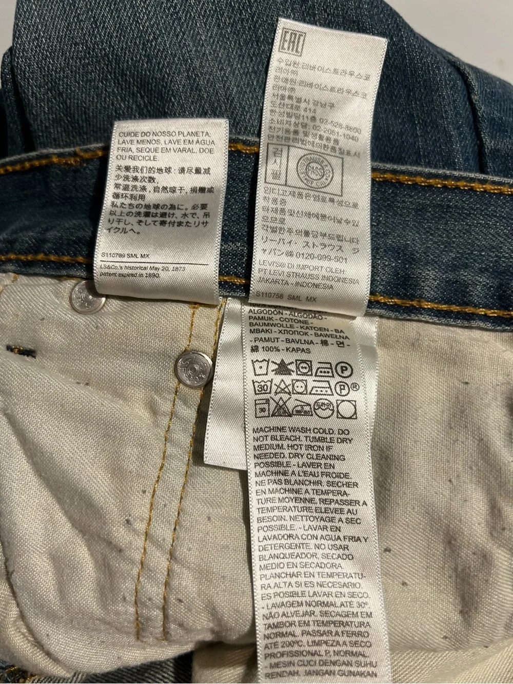 Levi's 559 Jeans Men's 42/32 Medium Wash Indigo Straight-Leg Relaxed Fit
